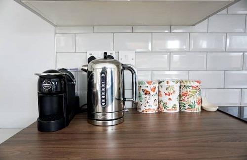 Lincoln House | Elegant 3 Bedroom Victorian Villa with Hot Tub & Spa
