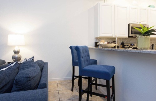 Bahama Bay Apartment | Stylish Beach-Style 3BR Condo with Pool & Spa Amenities