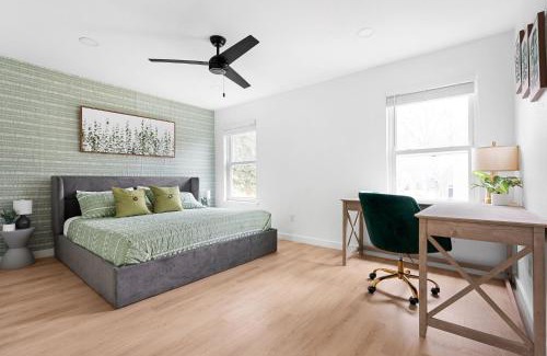 South Lamar House | Stylish 3BR Retreat in the Heart of Austin