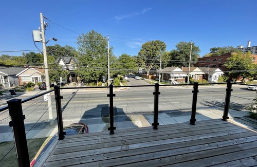 Broadview North Apartment | Bright 3BR Loft with Balcony in East York - Pet Friendly!