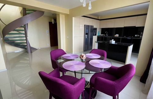 Constanta Apartment | Cozy Apartment by the Sea: Perfect for Families