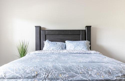 Buford House | Cozy Retreat: Pet-Friendly 4-Star Stay, Rated 9/10