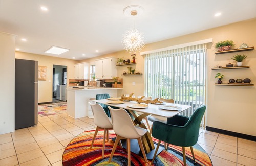 Springdale House | Vibrant Hotel Steps from NWA's Best Attractions & Amenities