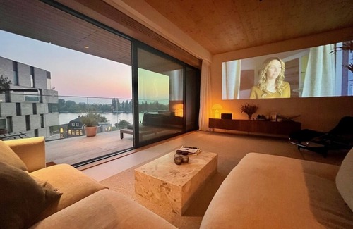 Frankendael Apartment | Stylish Apartment with River Views and Family-Friendly Amenities