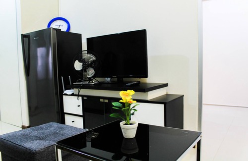 Gading Apartment | Trendy 1BR Gading Nias Apartment with Pool & Kitchen