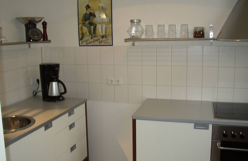 Striesen Apartment | Tranquil Non-Smoking Apartment for Couples - Rated 9.8/10