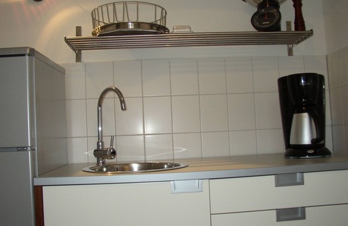 Striesen Apartment | Tranquil Non-Smoking Apartment for Couples - Rated 9.8/10