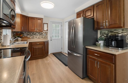 Trumansburg House | Tranquil Retreat with Hot Tub & Lake View in Tburg