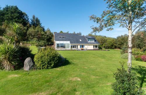 Templenoe House | Scenic Split-Level Home with Breathtaking Sea & Mountain Views