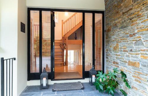 Templenoe House | Scenic Split-Level Home with Breathtaking Sea & Mountain Views