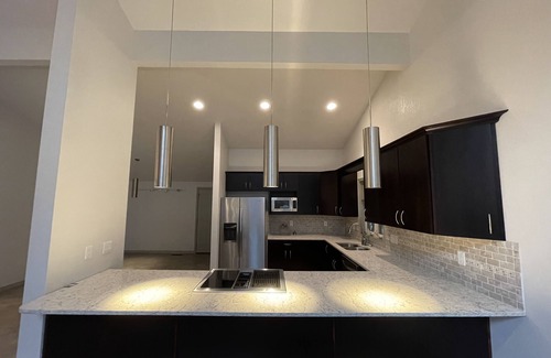 Champaign House | Elegant 3b2b Smart Ranch Home with Ocean View near UIUC