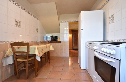 Faverolles House | Stylish Apartment Near Beach
