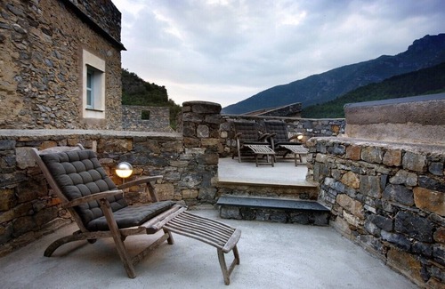 Castelbianco Apartment | Trendy Apartments in Colletta with Oceanfront Pool Access