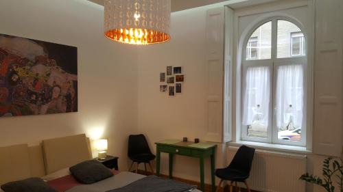 Szeged Apartment | Top-Rated Stylish Apartment in Szeged, Family-Friendly Stay