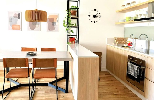 Olivos Apartment | Chic Apartment by the River with Pool & Grill, Rated 10/10