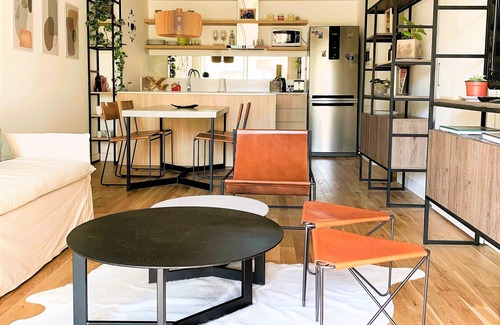 Olivos Apartment | Chic Apartment by the River with Pool & Grill, Rated 10/10