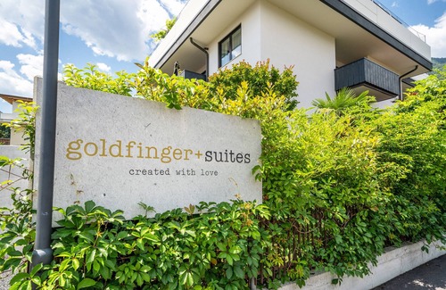 Lana Apartment | Elegant Goldfinger Unique Suite with Mountain View & Pool