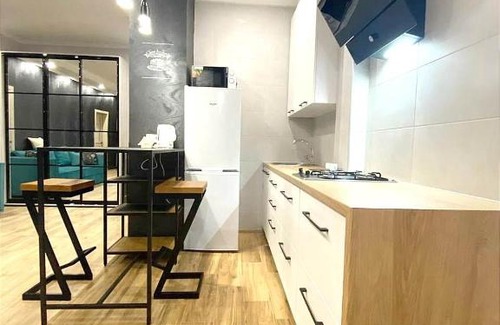 Degtyari Apartment | Stylish Apartment in the Heart of Historic Center
