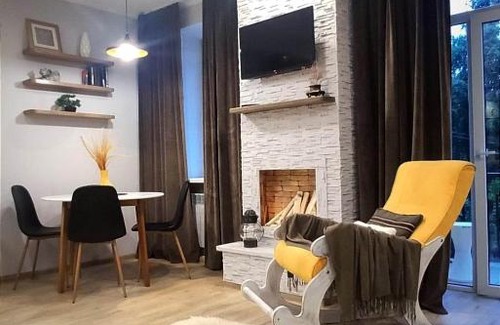 Degtyari Apartment | Stylish Apartment in the Heart of Historic Center