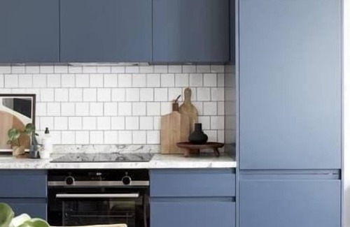Angel Apartment | Modern Apartment Steps from Angel Tube with Spa & Breakfast