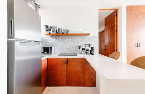 Xcumpich Condo | Stylish Apartment Near Malls & Siglo XXI by LAHOS