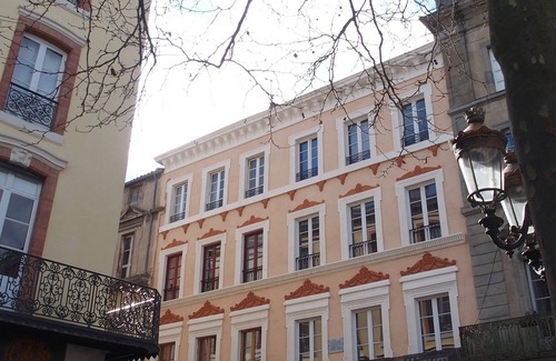 Bastide Saint-Louis Apartment | Stylish Apartment with Roof Terrace & Lake View Awaits
