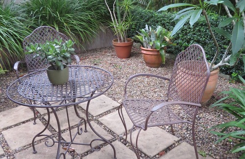 Seaforth Apartment | Beautiful Garden Patio Apartment with Top Guest Ratings