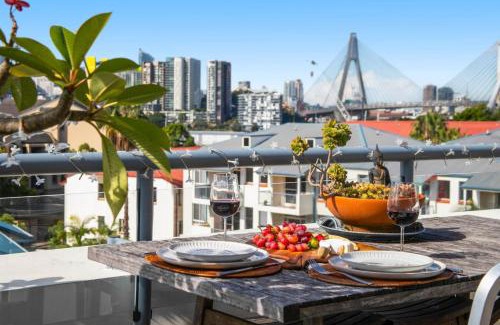 Balmain House | Stylish Balmain Townhouse with Pool & City Views