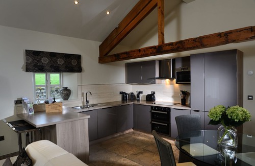 Fourstones Near Bentham House | Stylish Barn Conversion: Ideal Retreat in Lake District