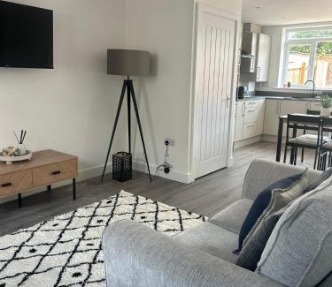 Barwell Apartment | Convenient Stay with Free Parking in Barwell, Leicester
