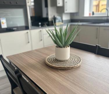Barwell Apartment | Convenient Stay with Free Parking in Barwell, Leicester