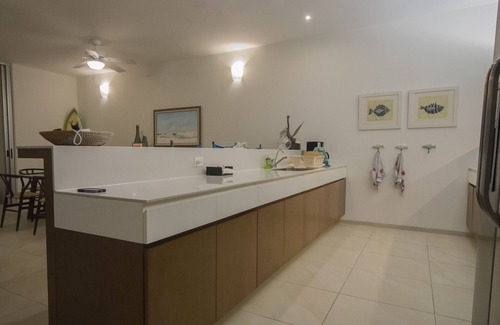 Dzemul Apartment | Chic Beach Apartment with Ocean View and Pool Access