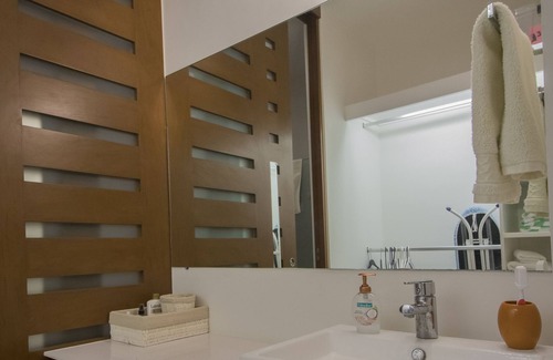 Dzemul Apartment | Chic Beach Apartment with Ocean View and Pool Access