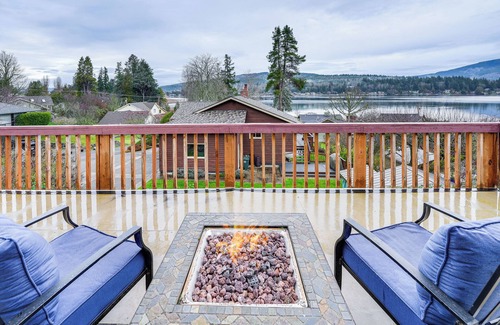 Geneva Cottage | Stylish Bellingham Home with Lake and Mountain Views