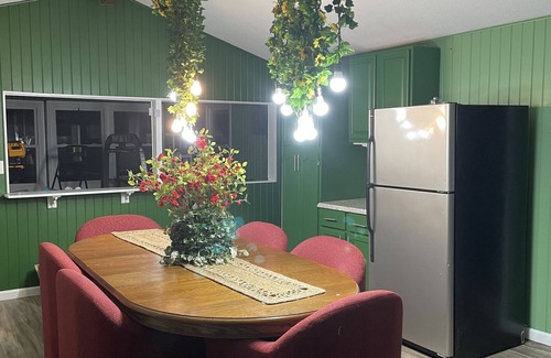 Bass Lake Cottage | Guest Rated 9.8: Stylish BOHO Cottage at Bass Lake