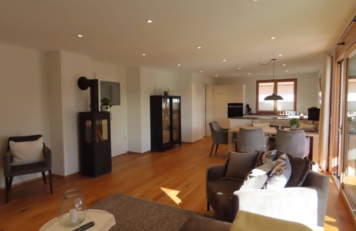 Hagnau Apartment | Stylish, brand new vacation home with high-quality furnishings and the lake