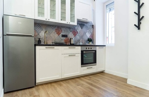 Savamala Apartment | Stylish bright apt. 8 min from Knez M.+Parking/12e