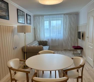 Haapsalu Apartment | Stylish & Bright ARTpartment- Family -Friendly