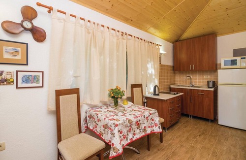 Bijela Apartment | Modern Bungalow for Three with Family-Friendly Amenities