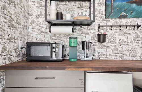 Blackshear-Prospect Hill Apartment | Stylish Bungalow Near Everything in East Austin!