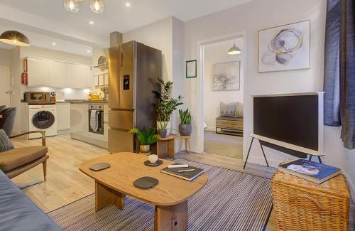 Rushmoor District Apartment | Business-Friendly Apartment with Free Parking & Netflix