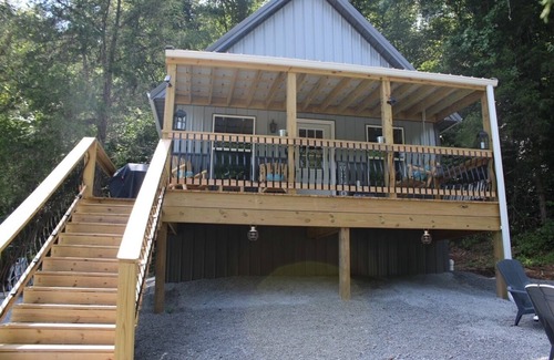 Jamestown Cabin | Discover a Cozy, Stylish Cabin Near Cumberland Lake!