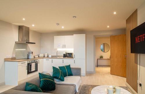 Leeds City Center Apartment | Stylish Central Leeds Apartment with Free Parking