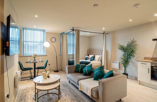 Leeds City Center Apartment | Stylish Central Leeds Apartment with Free Parking