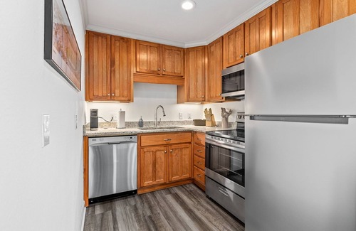 Auburn Condo | Stylish & Centrally-Located 2 bed/2 bath Condo in Auburn, AL