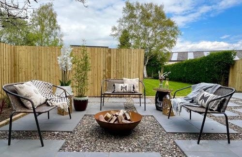 Perth Apartment | Trendy Central Apartment with Hot Tub, Rated 9/10 by Guests