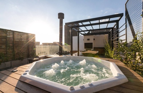 Downtown Johannesburg Apartment | Modern City Center Penthouse with Rooftop Hot Tub