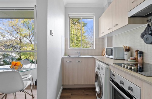 Redfern Apartment | Stylish City Studio in Trendy Redfern