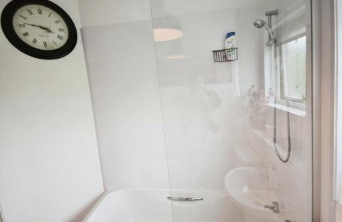 Clydebank Apartment | Stylish Clydebank Apartment Perfect for Family Getaways