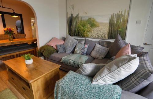 Skelton-in-Cleveland House | Relax at Meadow View Cottage with Spa and Hot Tub Access